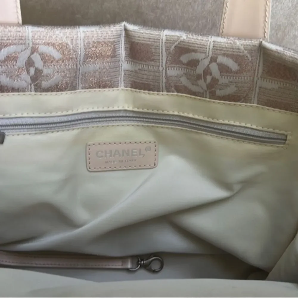 Authentic! *VTG* CHANEL Metallic Sheen Small Travel Ligne Shopper Tote